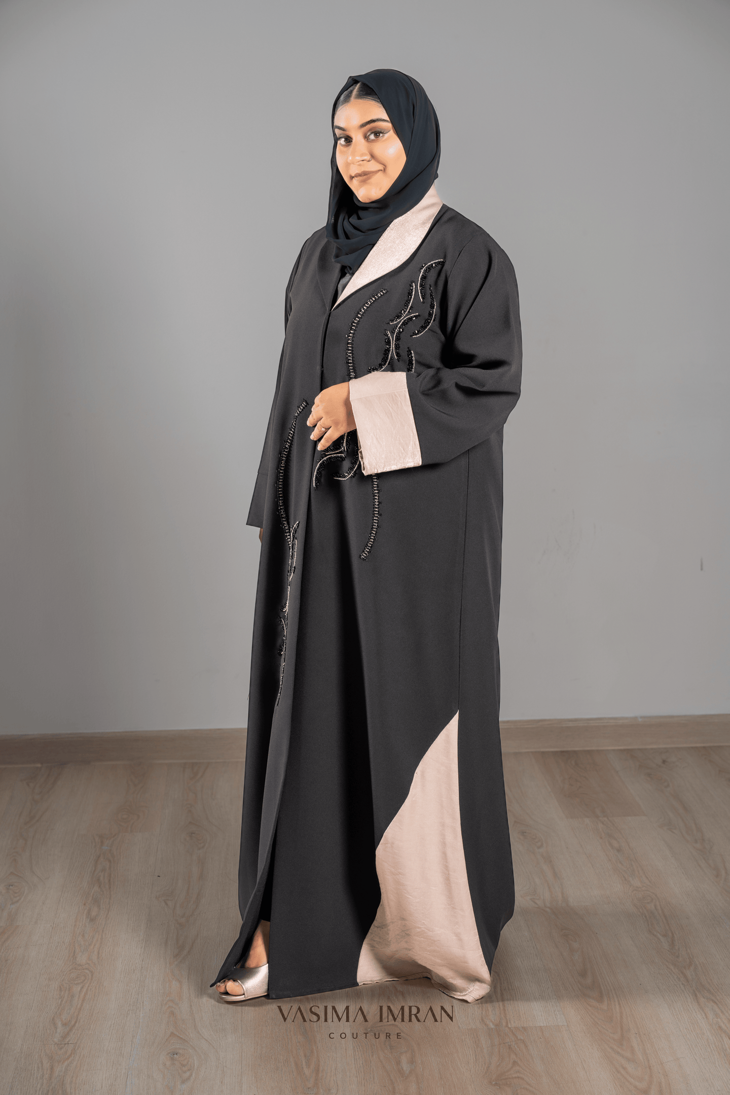 VI Noir Contrast Panel Abaya