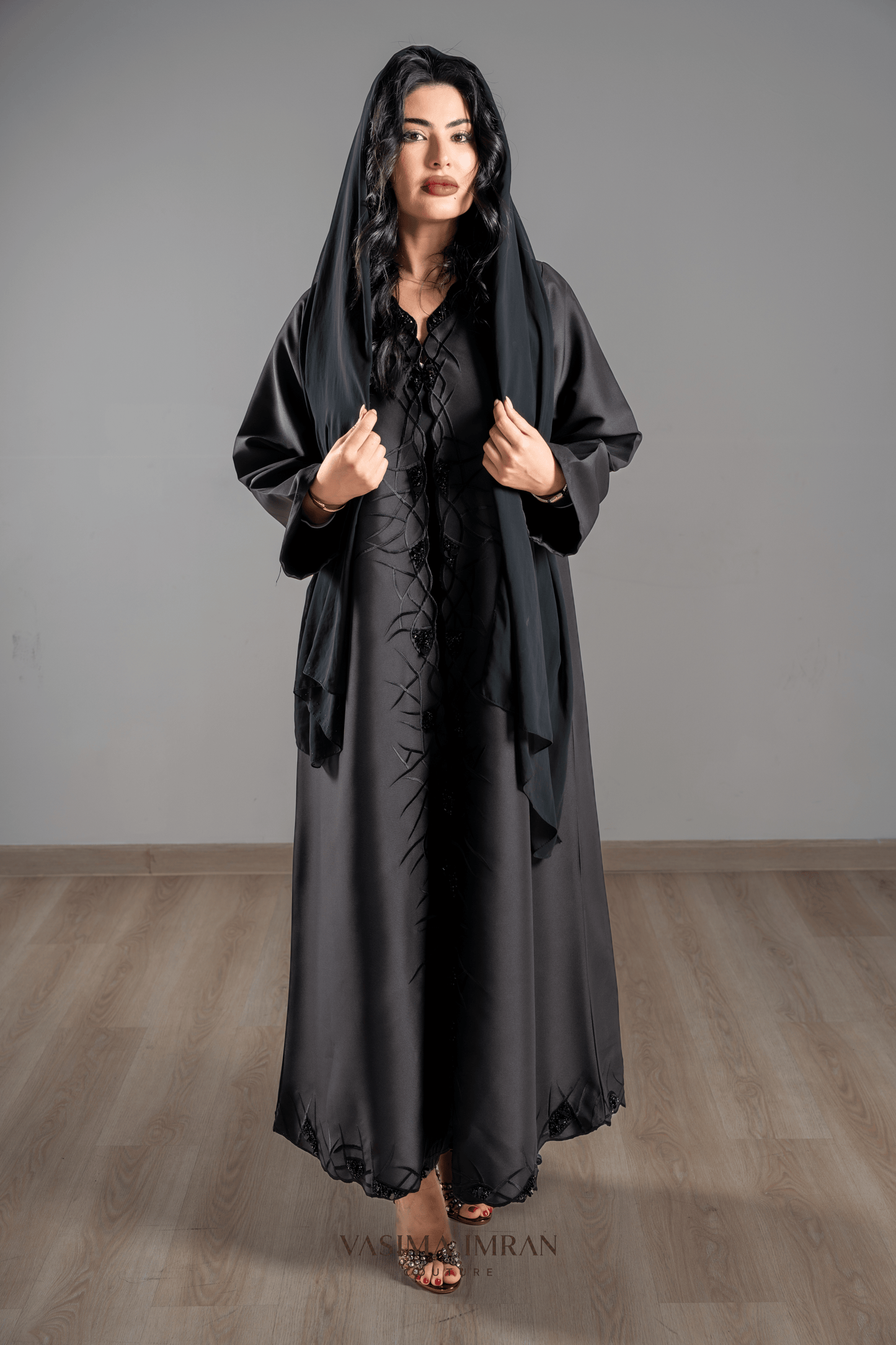 VI Noir Cutwork Embellished Abaya