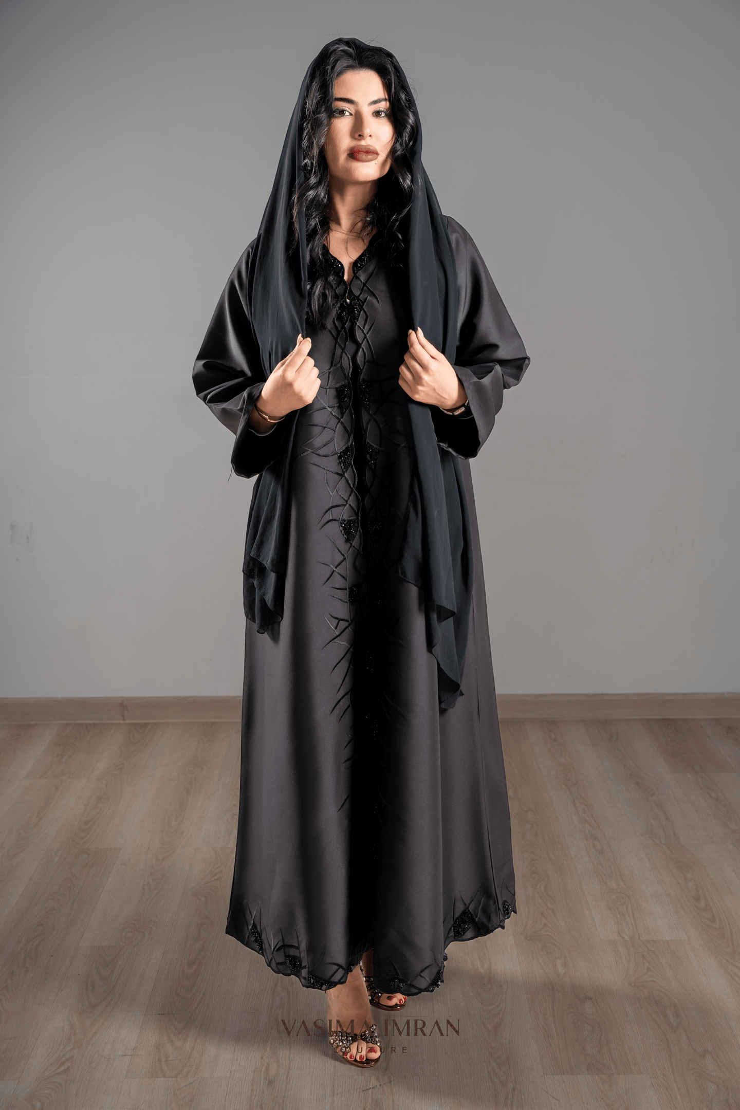 VI Noir Cutwork Embellished Abaya