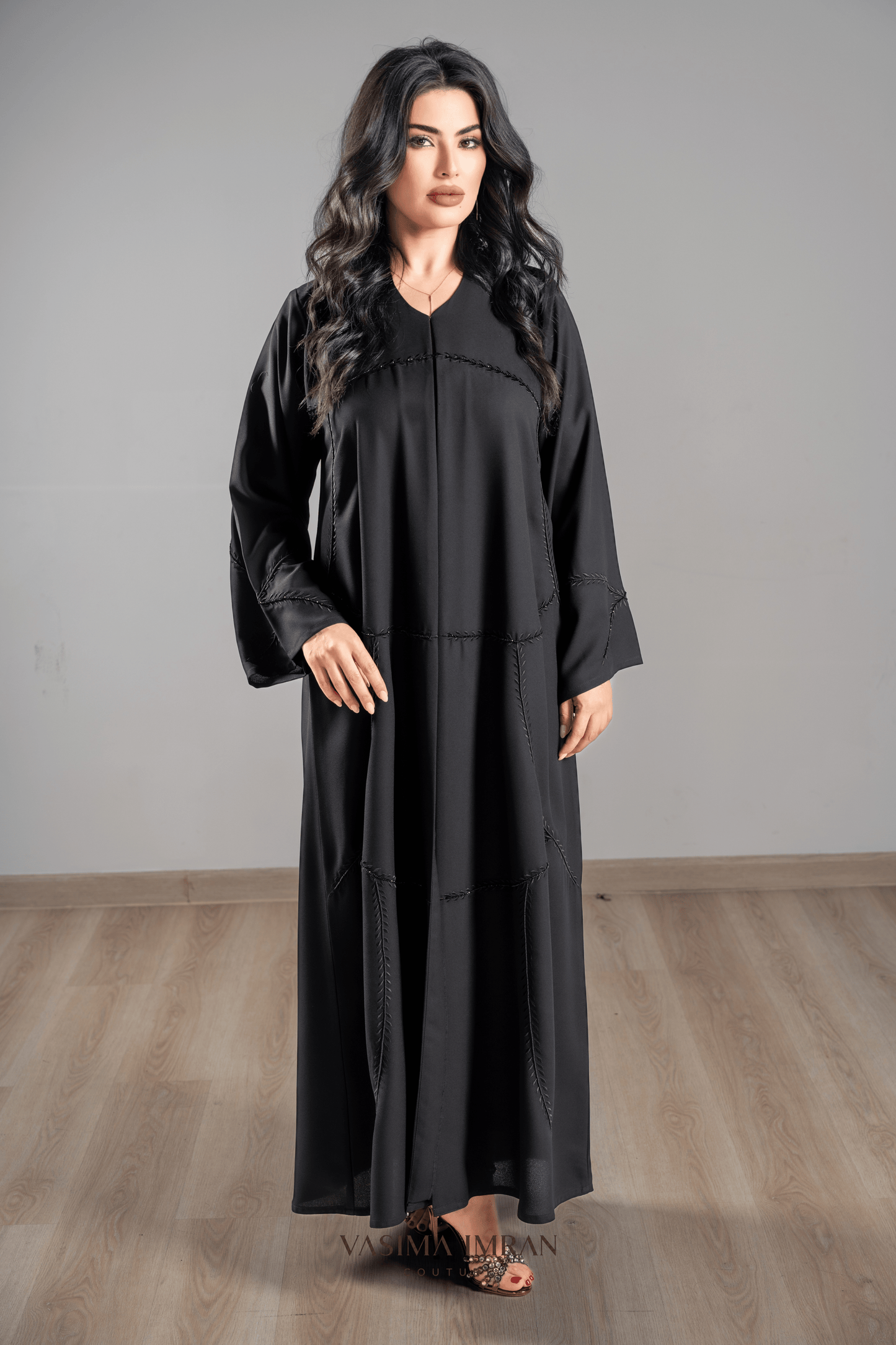 VI Noir Panel Stitch Abaya